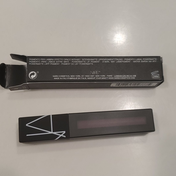 NARS power matte lip pigment - Picture 3 of 4